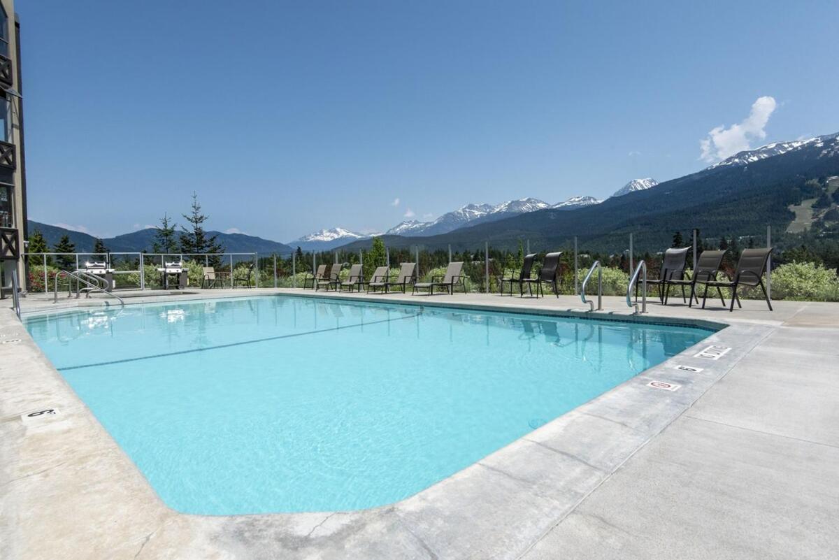 Ironwoods On Blueberry Hill By Whistler Blackcomb Vacation Rentals Exteriör bild