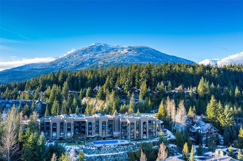 Ironwoods On Blueberry Hill By Whistler Blackcomb Vacation Rentals Exteriör bild